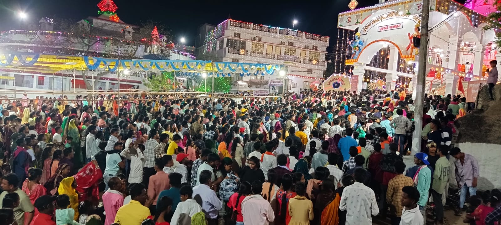 चैत्र नवरात्रि 2025 की सप्तमी आरती में भक्तिभाव की छटा